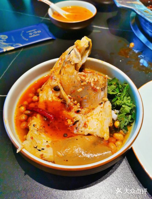 味当家鱼头火锅.•甲鱼料理(金沙店)通威花鲢半鱼头图片