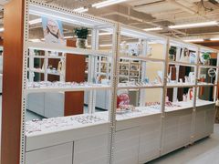-无奔眼镜·蔡司·依视路授权店(马家堡店)