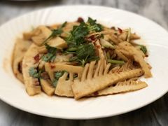 -蔼若春.传承三十年云南菜(金碧公园店)