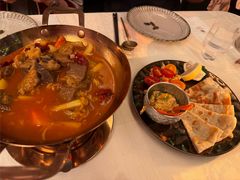 鹰嘴豆泥配饼-龟兹KUCINA·新疆菜(前滩L+PLAZA店)