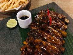 烤肋排-Naughty Nuri’s Phuket