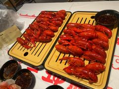 -肥肥虾庄·金牌油焖大虾(汉街SKP店)