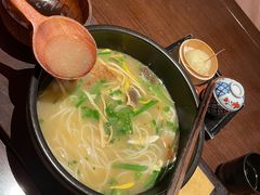 -银米·云南传统过桥米线(双廊黑金冠店)