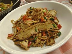虎皮香干炒肉丝-新李记 · 口味菜馆(南郊公园店)
