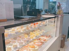面包甜点陈列柜-PETIT PARIS 小巴黎(花园道店)