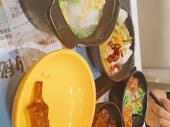 -老娘舅餐厅(黄龙体育中心店)