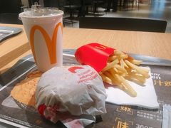 -麦当劳(中山公园龙之梦店)