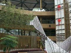 -上海滴水湖皇冠假日酒店