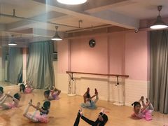 -雅米拉艺术中心(少儿舞蹈培训)