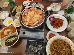 -贵宾庄炸酱面·韩式料理(高区店)
