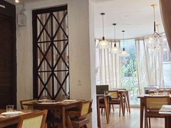 -Mark&Mars Restaurant