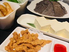 -海底捞火锅智慧餐厅(中骏世界城店)