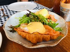 熏三文鱼班尼迪克蛋-ROAST coffee & eatery