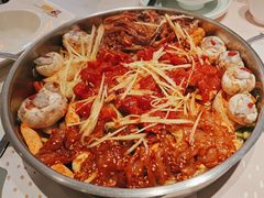 -黄记煌三汁焖锅(新佳丽江汉路店)