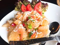 蜜柚鲜虾沙拉-食肆&Fourteen(武林夜市店)