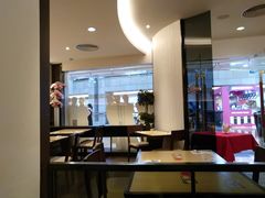 大堂-必胜客(WOW中心城店)
