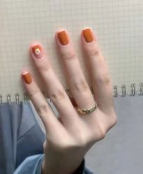 -悦指间美甲美睫