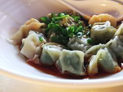 红油虾仁馄饨-弄堂咪道-饭香·面香·馄饨香(汇锦广场店)