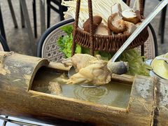 -刘姐啤酒鱼民族演艺餐厅(西街总店)