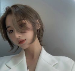 -东秀护肤造型