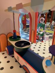 -meland club亲子乐园·派对·餐厅(武汉新天地北馆·华中旗舰店)