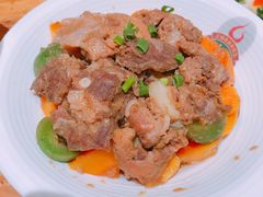 大理青梅蒸排骨-老滇山寨•云南特色菜•地方菜•民族风情歌舞表演(金碧店)