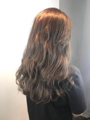 -茶发Salon·烫发染发理发