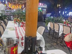 -刘姐啤酒鱼民族演艺餐厅(西街总店)