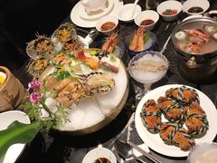 -半岛翡丽海鲜自助餐厅(观风亭店)