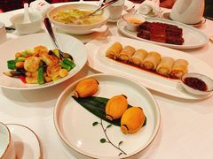 猫山王榴莲酥-东富酒家(龙湖西溪天街店)