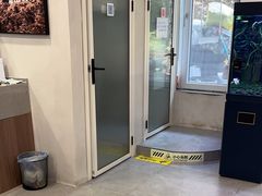 -伟伟宠物医院·CT影像中心·瑞派犬猫综合性门诊(汉口总院)