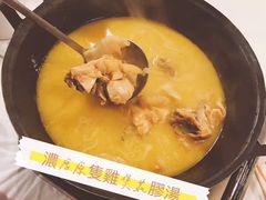 -鲜入围煮花胶鸡海鲜火锅