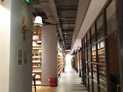 -百新书局(尚悦湾店)