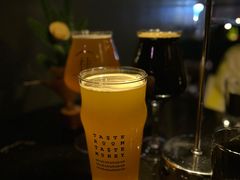 -TASTE ROOM Bar