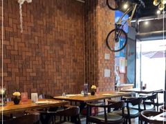 大堂-1886德国汽车餐厅(外滩十六铺码头店)