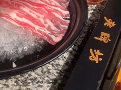 -老牌坊云南鱼豆花火锅(哈西万达店)