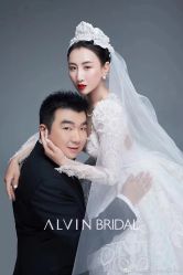-洋洋婚纱品牌集合店