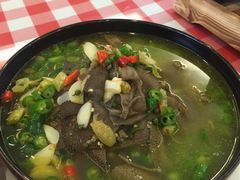 -鲁班小馆(政四街店)