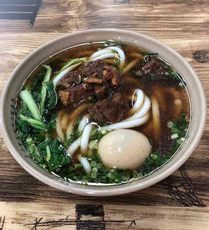 朱大成酥鸭面(步行街店)-"我对它家的滤镜真是碎了一地.以前我只要路.