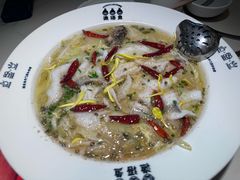 -渔语鱼酸菜鱼新川菜(来福士店)