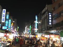 -六合夜市