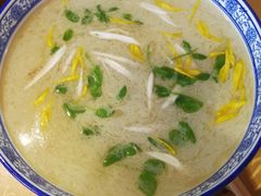 -桥馫源蒙自过桥米线(蒙自店)