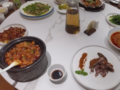 -万重锦·人文川菜馆(骡马市店)