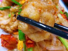 -虾弄弄海派小龙虾·牛羊蝎子火锅