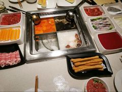-海底捞火锅鲜切牛肉主题店(长寿路店)
