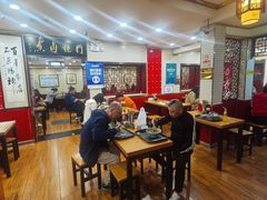 大堂-门框胡同百年卤煮(新街口店)