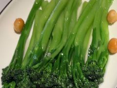 -八府香鸭·啫啫煲(华山路店)