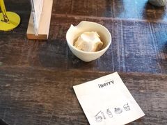 -莓园冰淇淋店