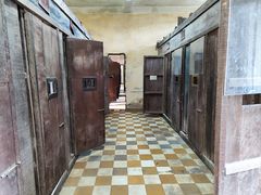 -吐斯廉屠杀博物馆