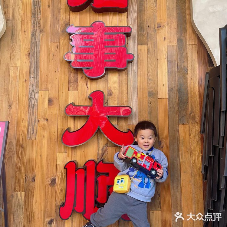 烤肉自助宝藏店！来三次才吃到！还有无限炸鸡